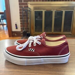 Clean!  Brand new unworn Vans Authentic in maroon.  Size 6